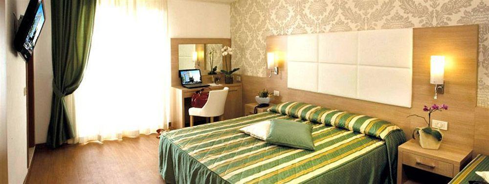 Hotel Michelangelo Bellaria – Igea Marina Kültér fotó